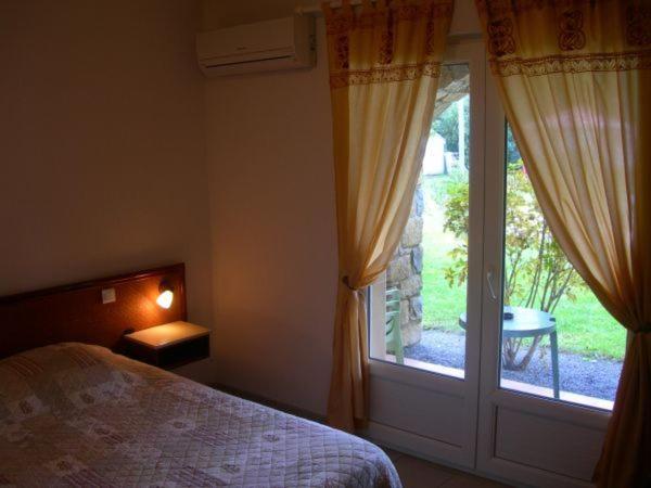 Hotel De La Madeleine Anduze אנדוזה מראה חיצוני תמונה