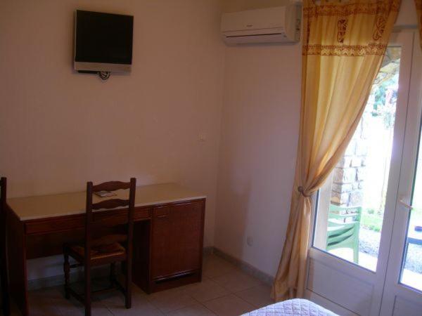 Hotel De La Madeleine Anduze אנדוזה מראה חיצוני תמונה