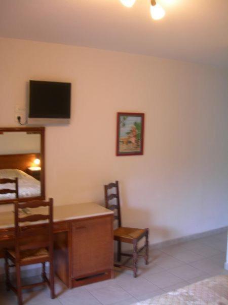 Hotel De La Madeleine Anduze אנדוזה מראה חיצוני תמונה