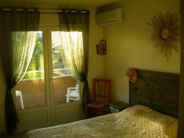Hotel De La Madeleine Anduze אנדוזה מראה חיצוני תמונה