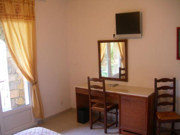 Hotel De La Madeleine Anduze אנדוזה מראה חיצוני תמונה