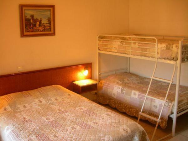 Hotel De La Madeleine Anduze אנדוזה חדר תמונה